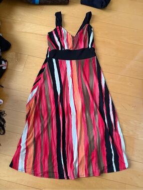 Sleeveless V-Neck Midi Dress in Red Multicolor Stripe